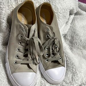 Converse khaki sz9.5